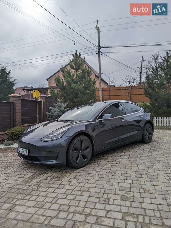 Седан Tesla Model 3 2019 в Черновцах