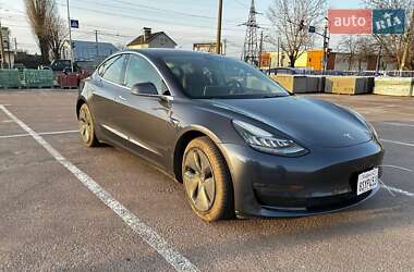 Tesla Model 3  2018