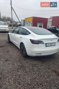 Седан Tesla Model 3 2022 в Черкасах