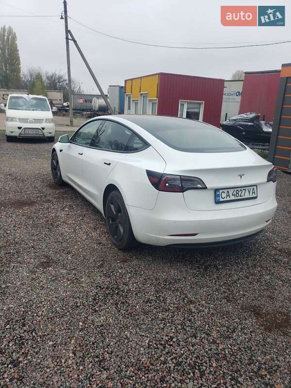 Седан Tesla Model 3 2022 в Черкасах