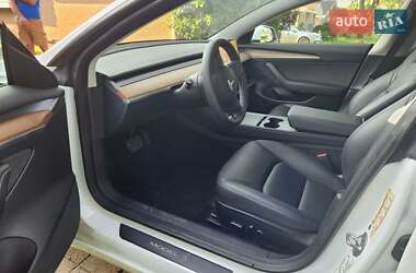 Седан Tesla Model 3 2022 в Черкасах