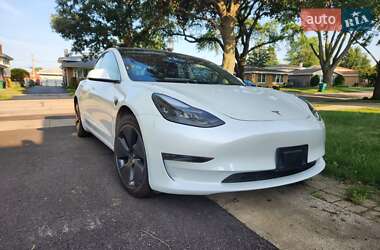 Седан Tesla Model 3 2022 в Черкасах