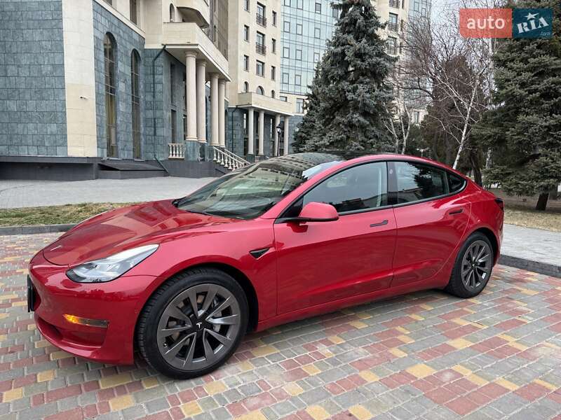 Седан Tesla Model 3 2022 в Одессе