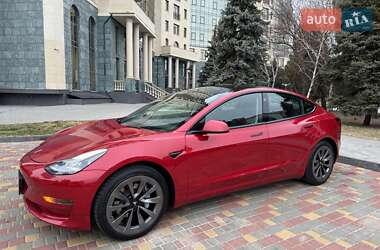 Tesla Model 3  2022