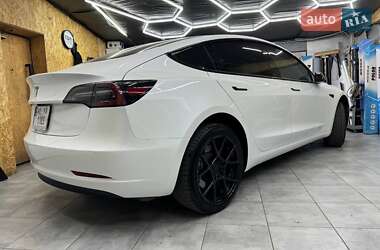 Tesla Model 3  2018