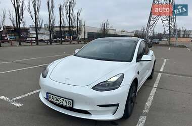 Tesla Model 3  2021
