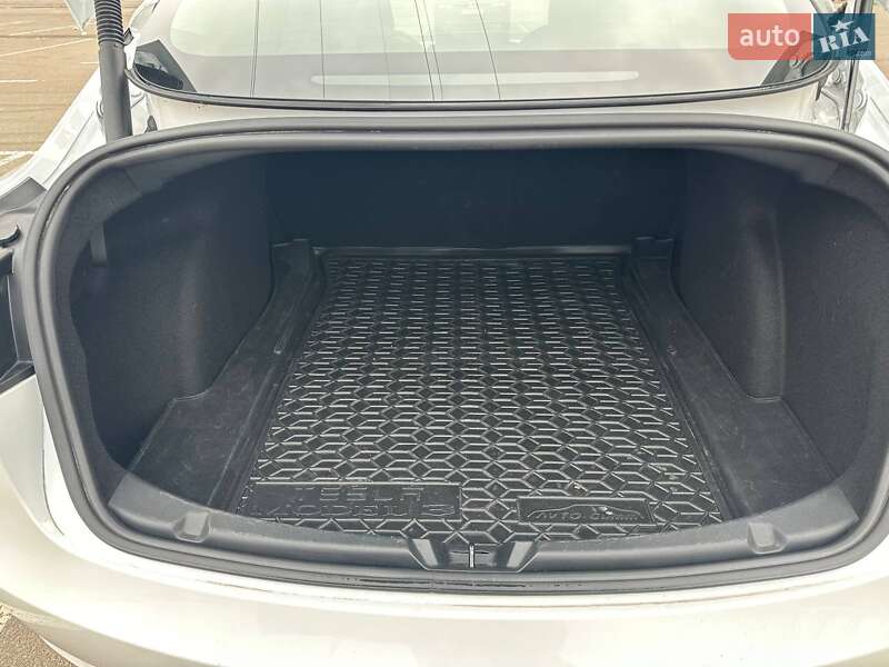 Седан Tesla Model 3 2021 в Києві фото 8 Седан Tesla Model 3 2021 в Києві