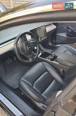 Седан Tesla Model 3 2018 в Харкові
