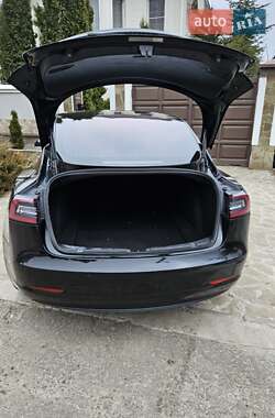 Седан Tesla Model 3 2018 в Харкові