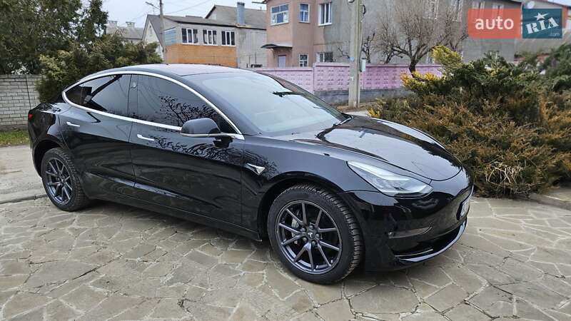 Седан Tesla Model 3 2018 в Харкові