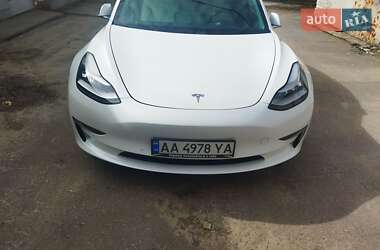 Tesla Model 3  2019