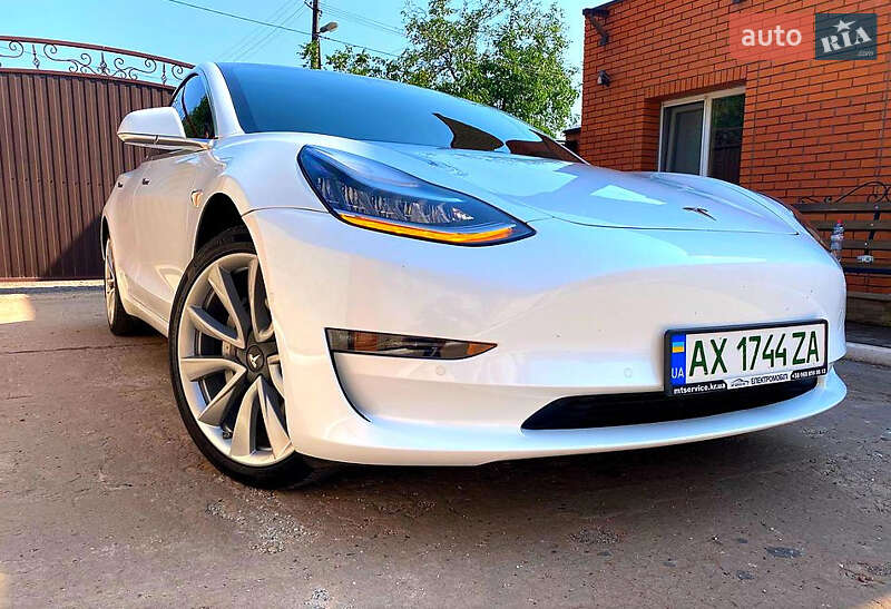Tesla Model 3 2018 Tesla Model 3 2018