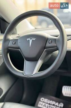 Седан Tesla Model 3 2021 в Виннице