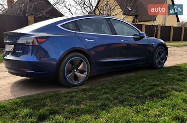 Tesla Model 3  2019