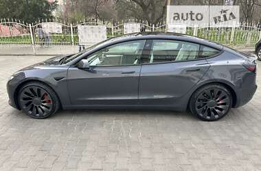 Tesla Model 3  2021