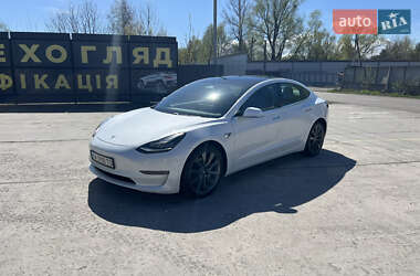 Tesla Model 3  2019