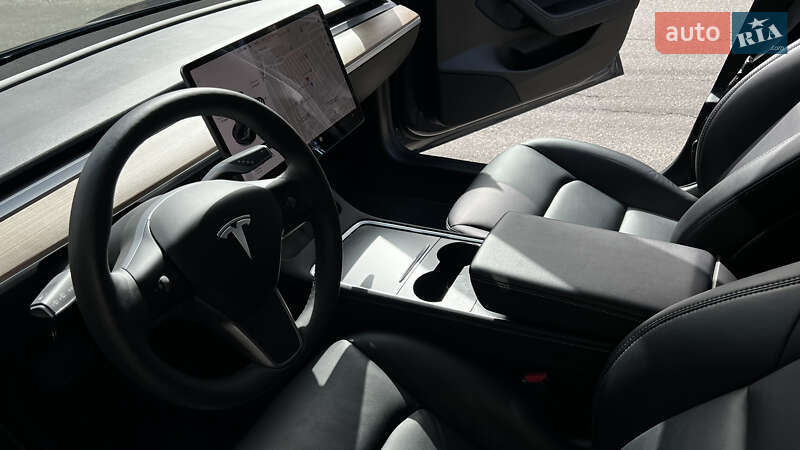 Седан Tesla Model 3 2022 в Києві