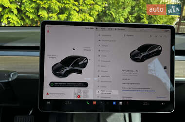 Седан Tesla Model 3 2022 в Києві