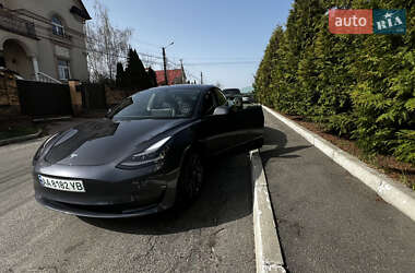 Седан Tesla Model 3 2022 в Києві