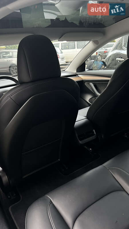 Седан Tesla Model 3 2022 в Києві