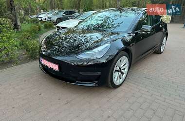 Tesla Model 3  2022