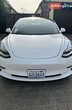 Седан Tesla Model 3 2018 в Дніпрі