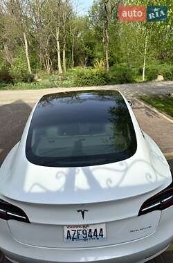Седан Tesla Model 3 2018 в Дніпрі