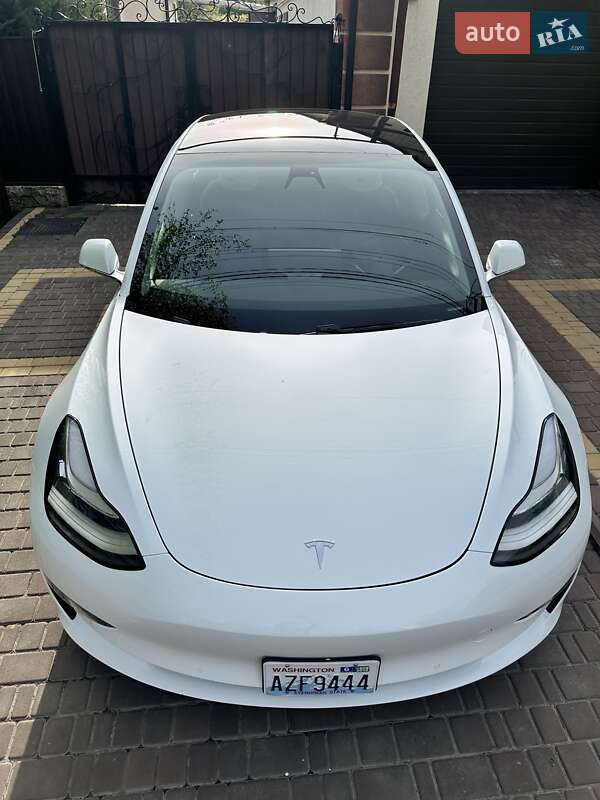 Седан Tesla Model 3 2018 в Дніпрі
