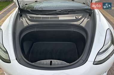 Седан Tesla Model 3 2018 в Дніпрі