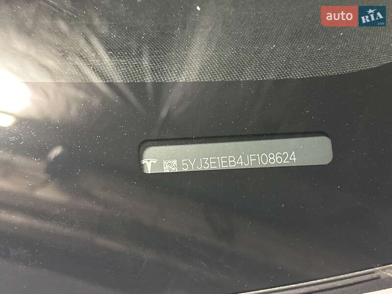 Седан Tesla Model 3 2018 в Дніпрі