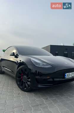 Tesla Model 3  2022