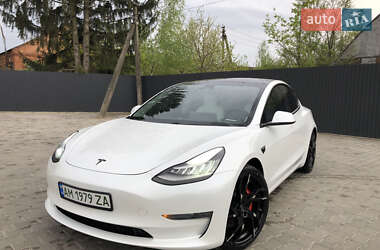 Tesla Model 3  2019