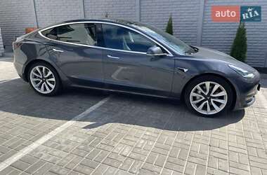 Tesla Model 3 Perfomens 2019