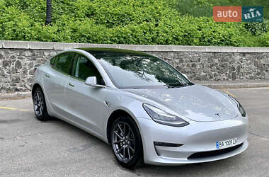 Tesla Model 3  2018