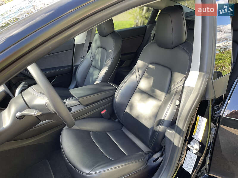 Седан Tesla Model 3 2021 в Рівному фото 24 Седан Tesla Model 3 2021 в Рівному