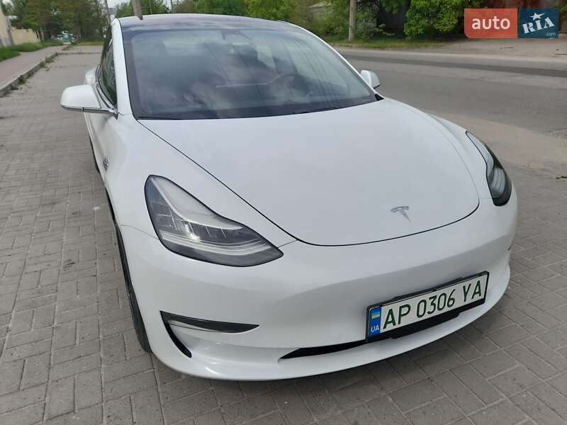 Tesla Model 3 2018