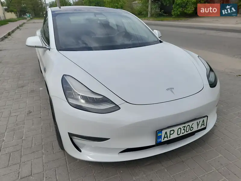 Tesla Model 3 2018