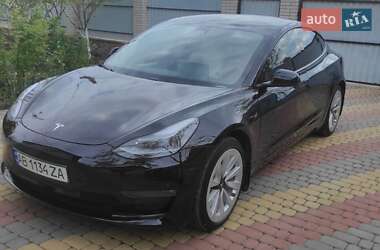 Tesla Model 3  2021