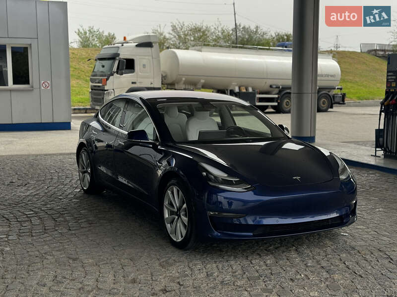 Седан Tesla Model 3 2018 в Дніпрі