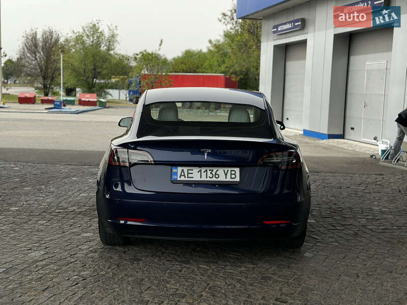 Седан Tesla Model 3 2018 в Дніпрі