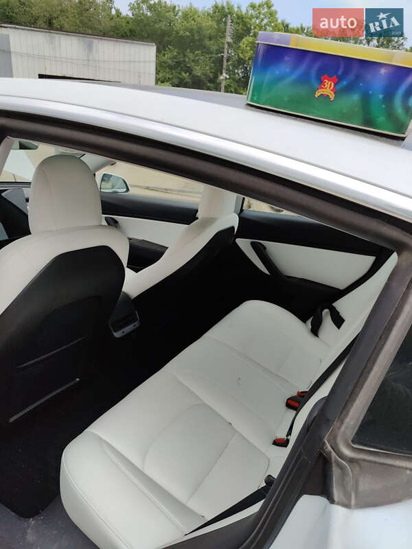 Седан Tesla Model 3 2019 в Харькове