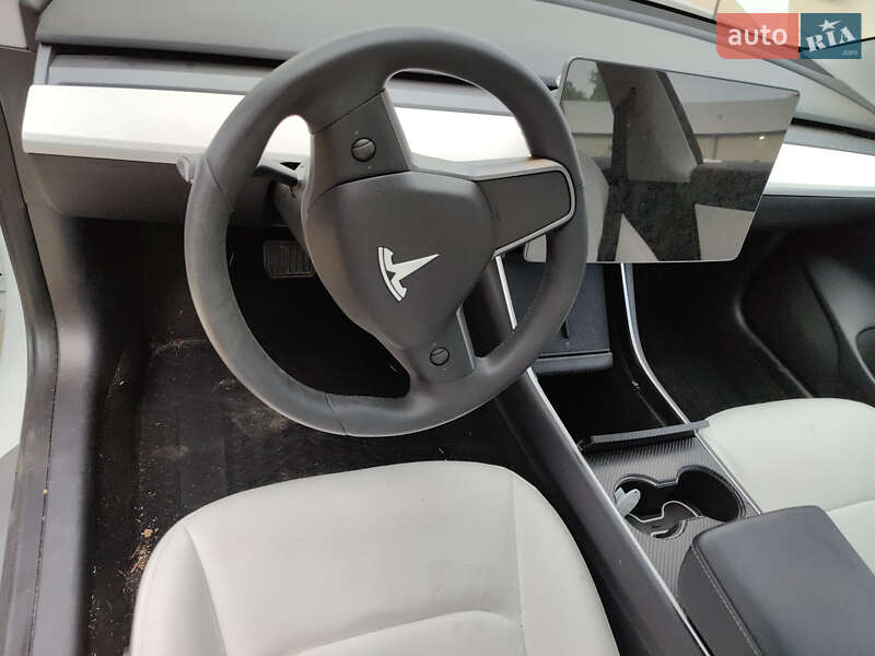 Седан Tesla Model 3 2019 в Харькове