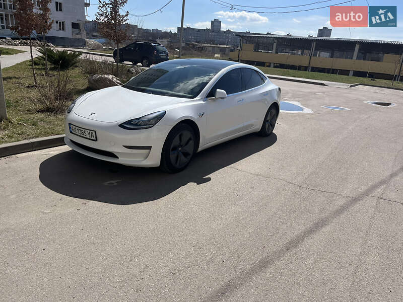Седан Tesla Model 3 2019 в Харькове