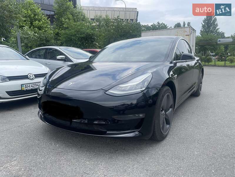 Tesla Model 3 2018