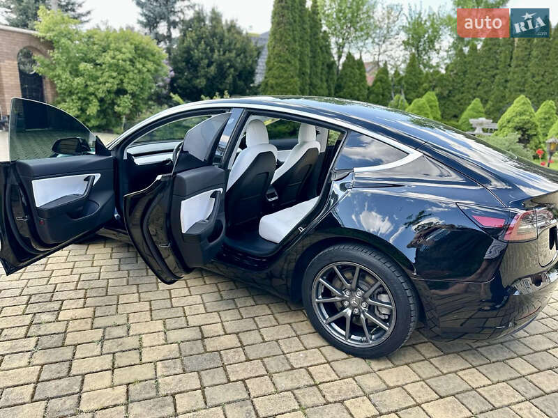 Седан Tesla Model 3 2019 в Рівному фото 10 Седан Tesla Model 3 2019 в Рівному