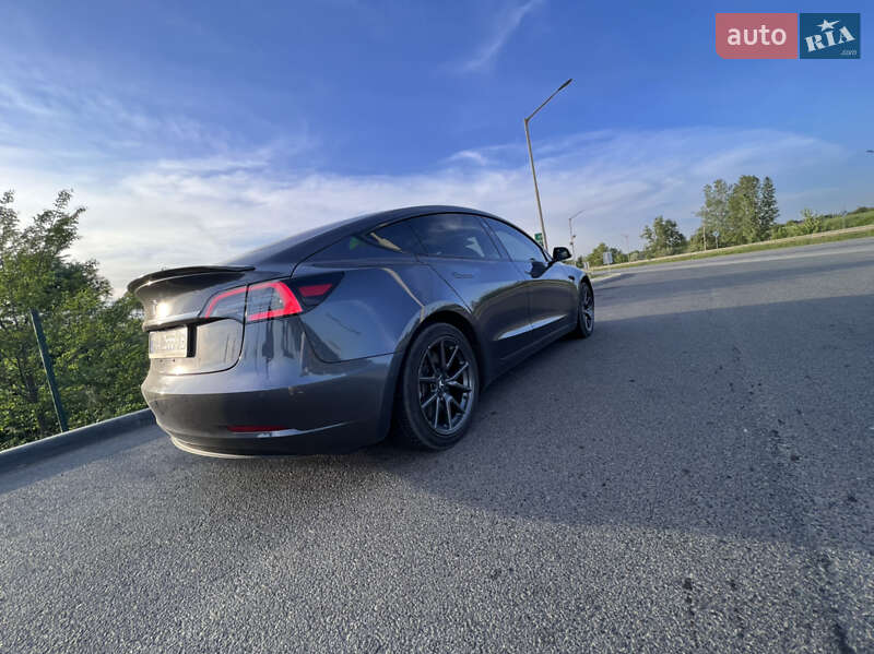 Tesla Model 3 2018