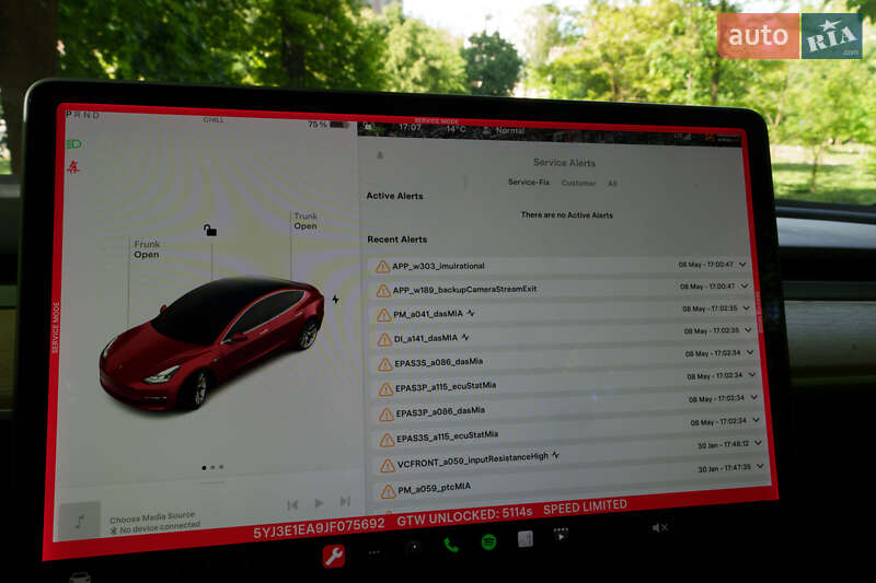 Седан Tesla Model 3 2018 в Львові