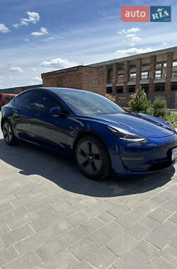 Tesla Model 3  2022