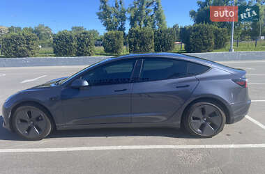Tesla Model 3  2021