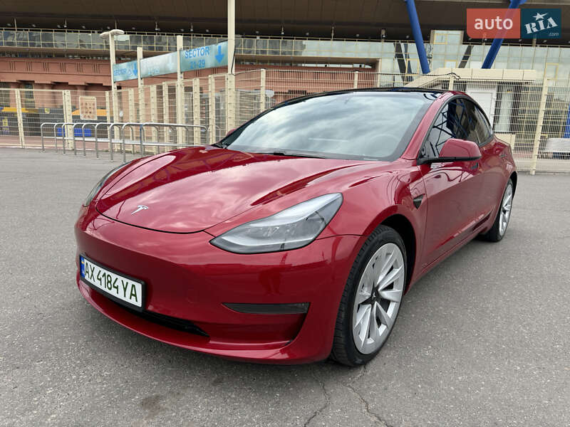 Седан Tesla Model 3 2021 в Харкові
